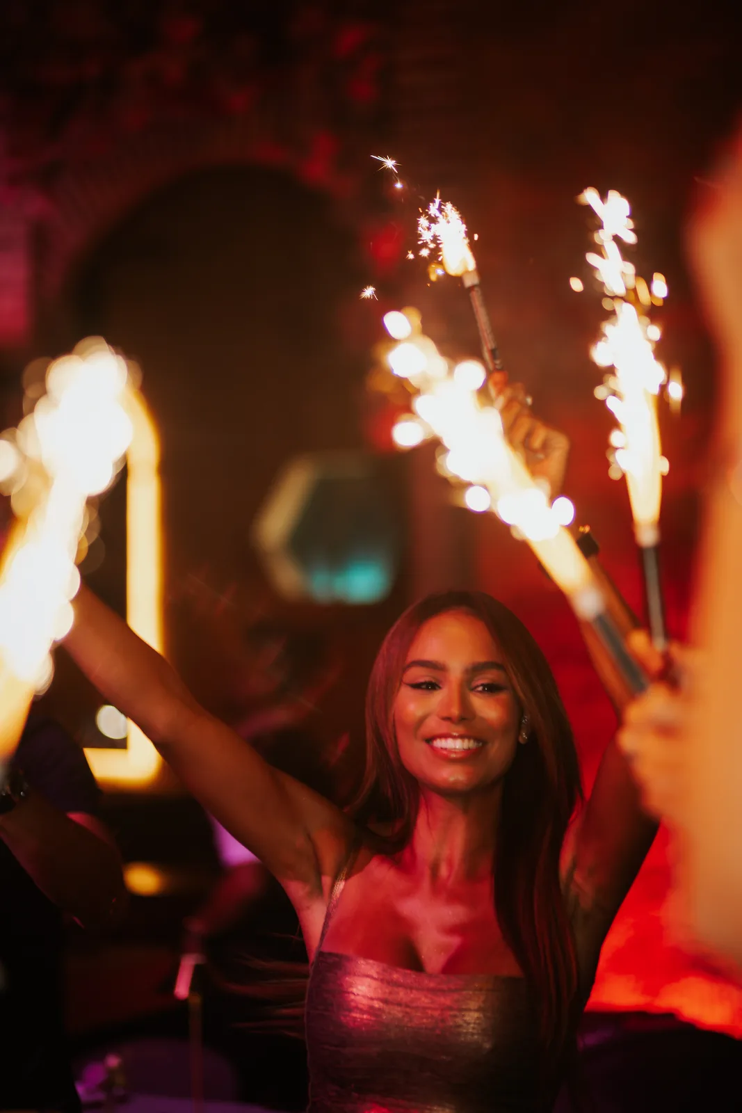Celebración con bengalas en LØV Marbella